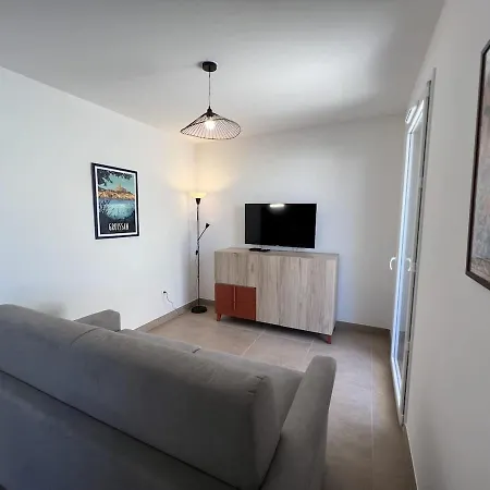 Appartement T2 Terrasse Et Piscine 300M De La Plage شقة