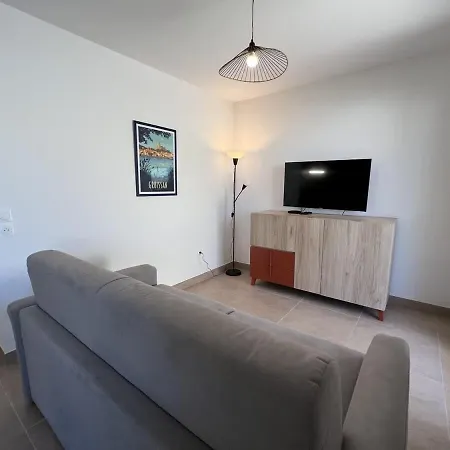 شقة Appartement T2 Terrasse Et Piscine 300M De La Plage