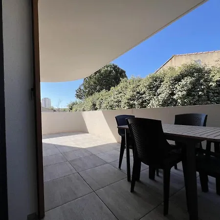 Appartement T2 Terrasse Et Piscine 300M De La Plage شقة *