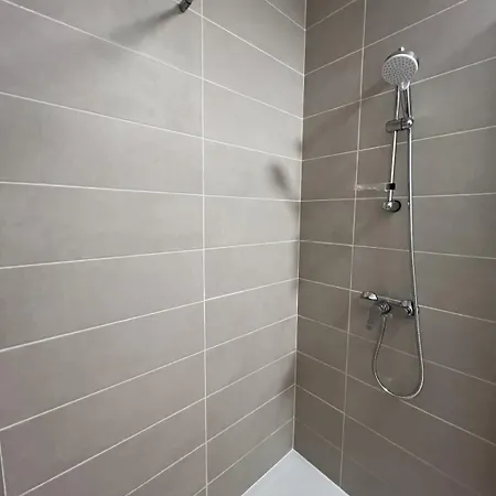 Appartement T2 Terrasse Et Piscine 300M De La Plage شقة